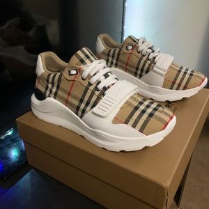 burberry Shoes